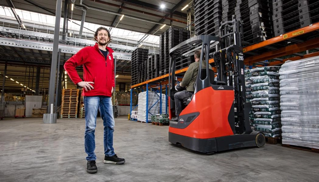 SPAR bespaart tijd in distributiecentrum met elektrische Linde trucks