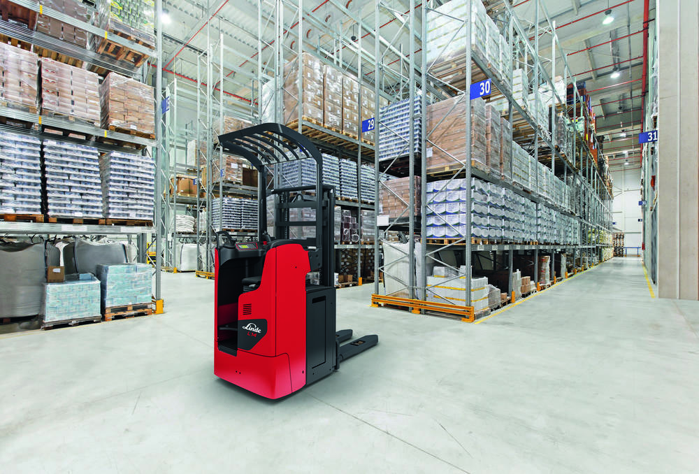 Linde L14 - L16 R stapelaar met zitplaats huren