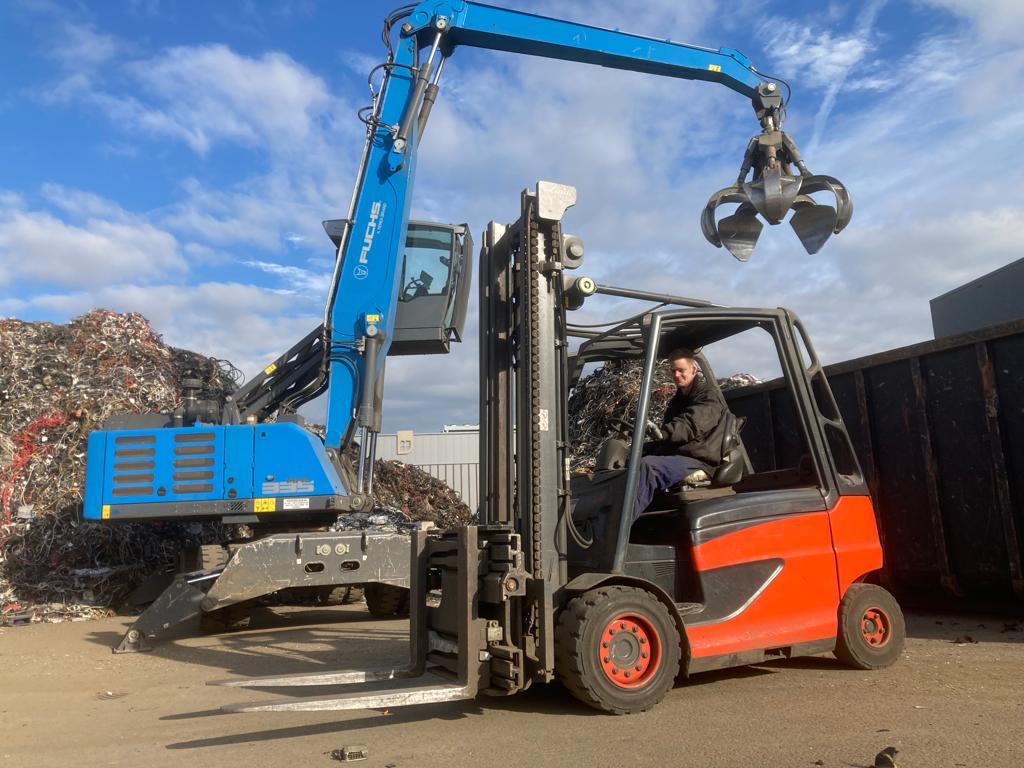 KRT uit Oud Gastel recycling elektrische heftruck