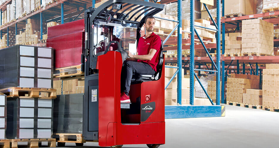 Linde-D12-R-dubbelstock-stapelaar-zitplaats