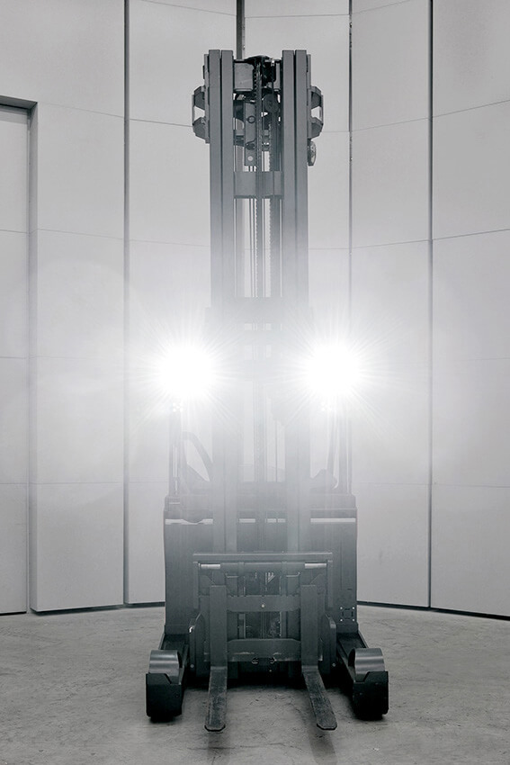 Conventionele werklamp close-up op reachtruck